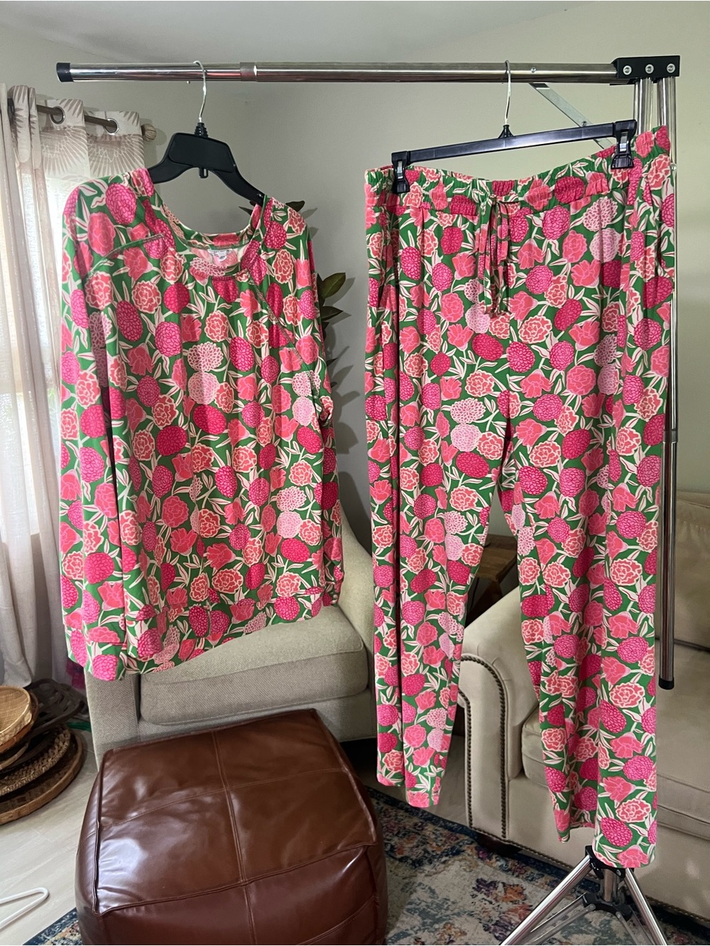 **Mary Square Floral Pajama Set | 2X | Colorful Pink & Green**